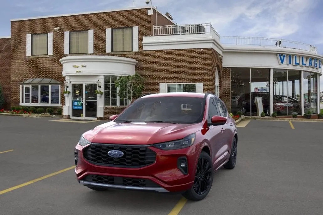 2025 Ford Escape ST-Line Elite photo 1
