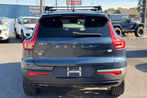 2022 Volvo XC40 Recharge Twin Plus photo 2