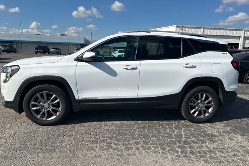 2024 Gmc Terrain SLT photo 1