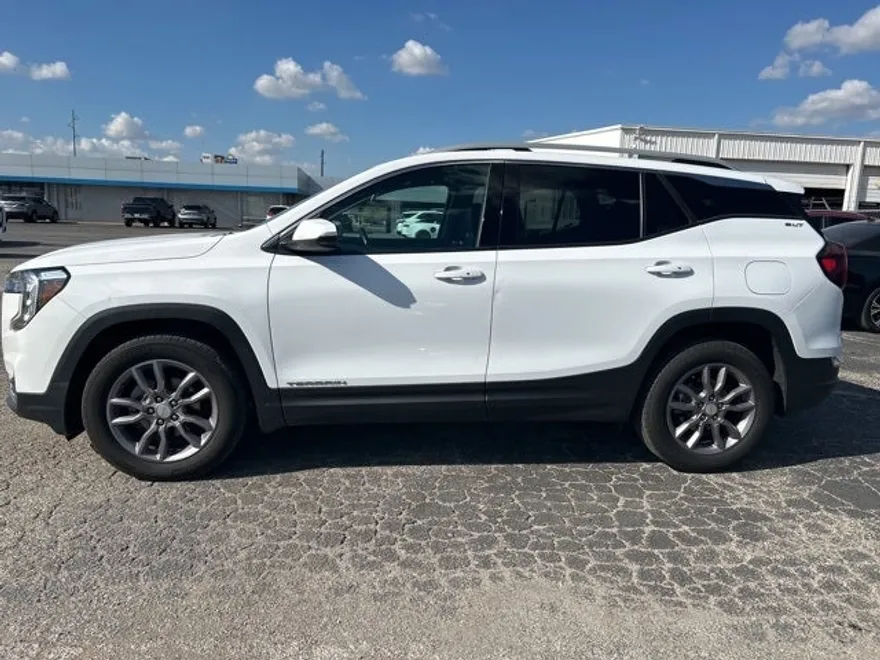 2024 Gmc Terrain SLT photo 1