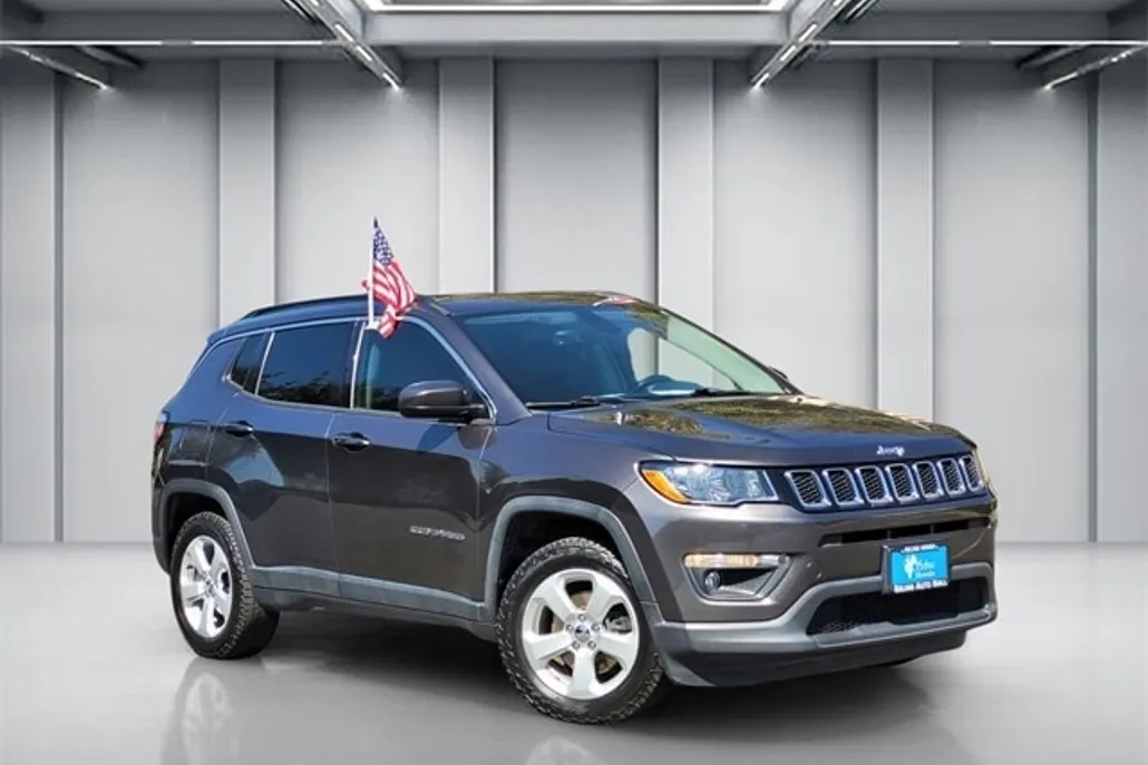 2018 Jeep Compass Latitude photo 1