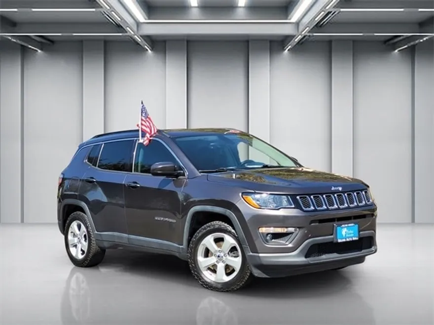 2018 Jeep Compass Latitude photo 1