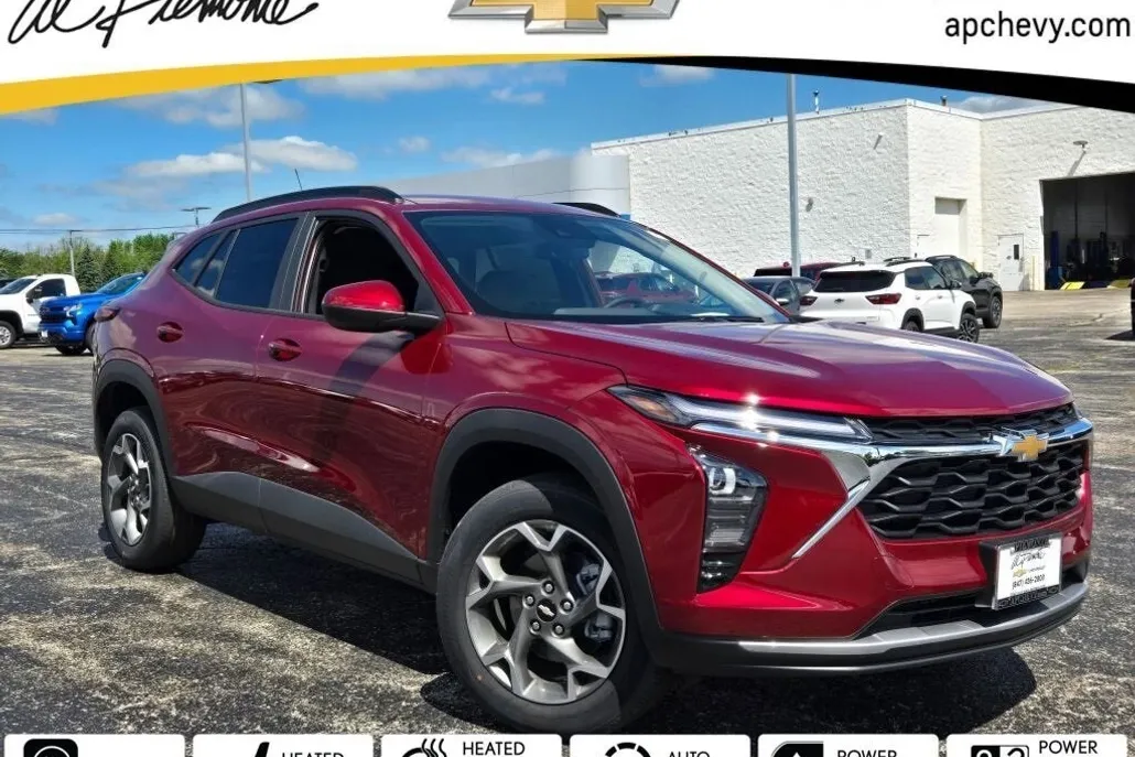 2025 Chevrolet Trax LT photo 1