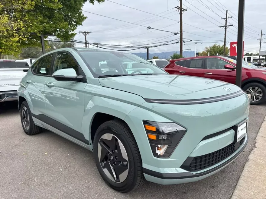 2025 Hyundai Kona Electric SE photo 1