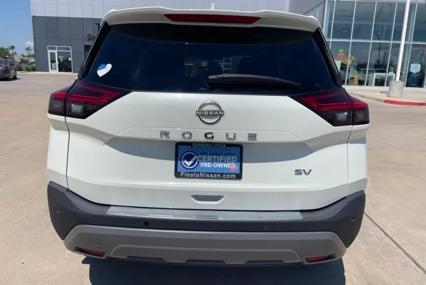 2023 Nissan Rogue SV photo 1