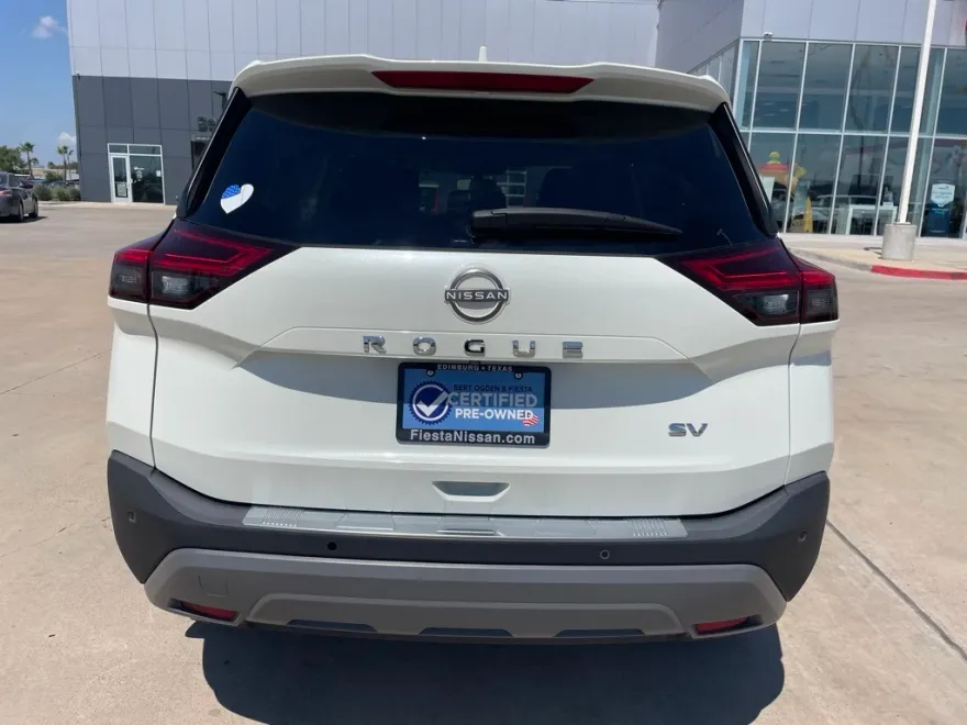 2023 Nissan Rogue SV photo 1