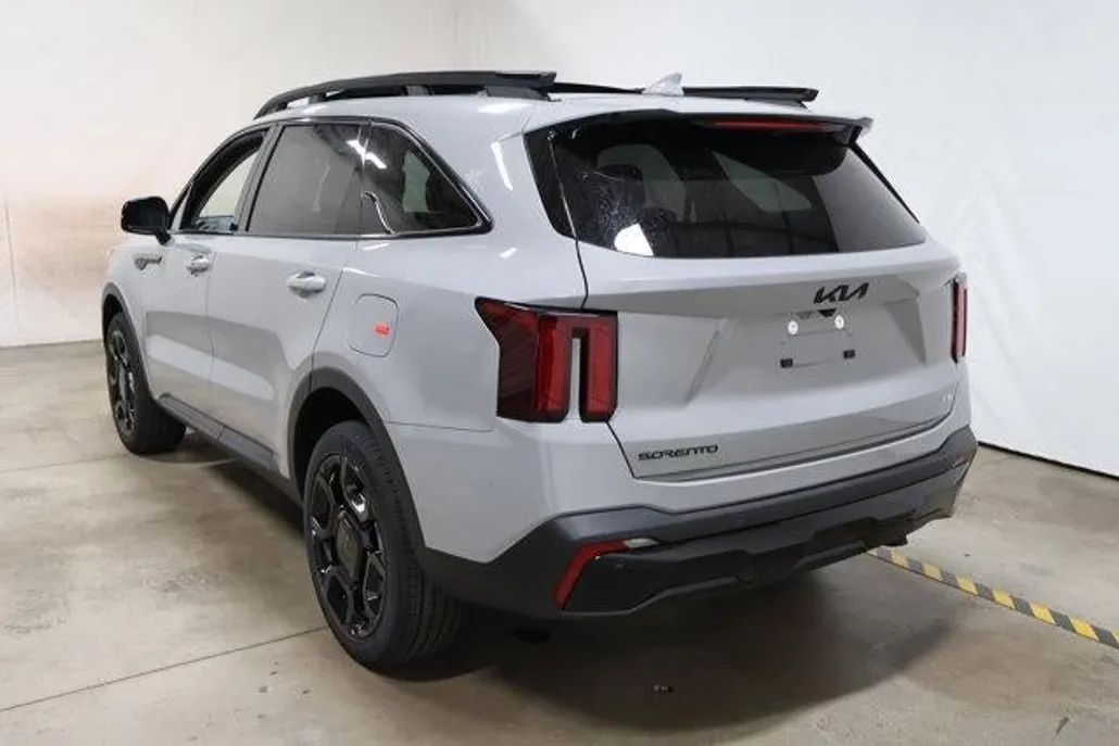 2026 Kia Sorento X-Line EX photo 1