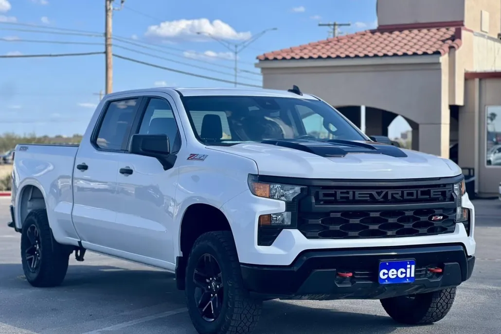 2023 Chevrolet Silverado 1500 Custom Trail Boss photo 1