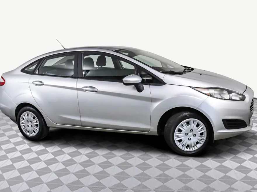 2019 Ford Fiesta S photo 1
