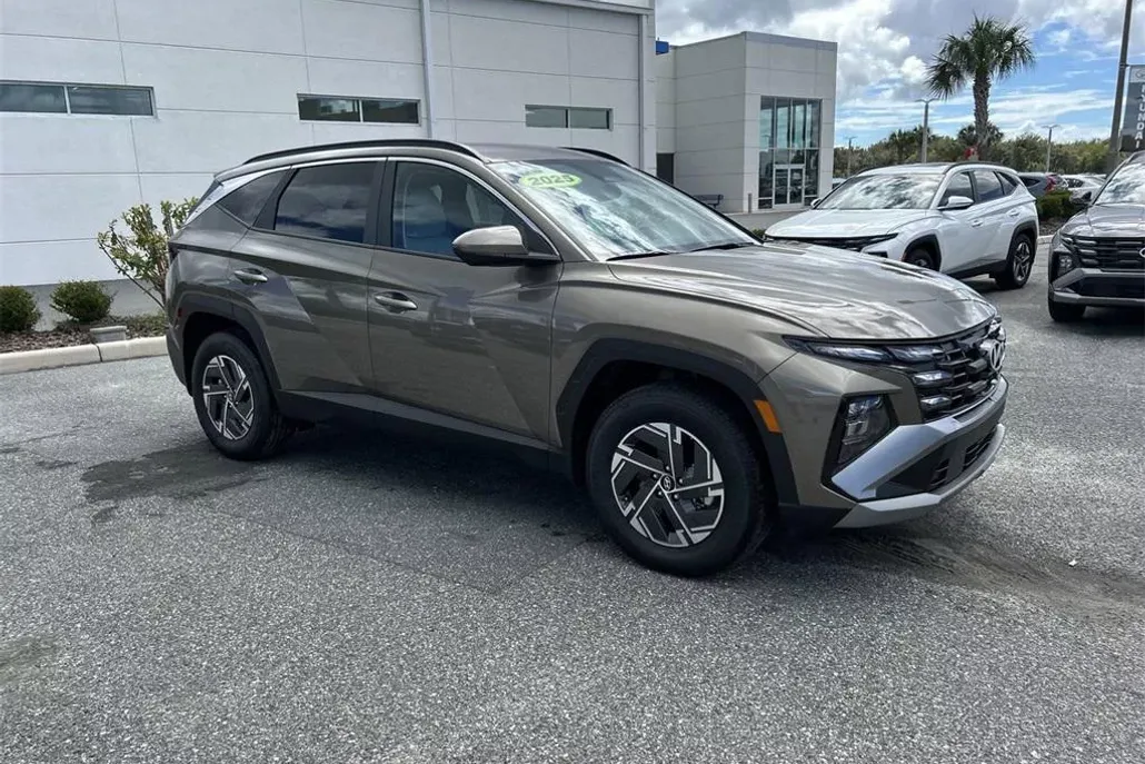 2025 Hyundai Tucson Hybrid Blue photo 1