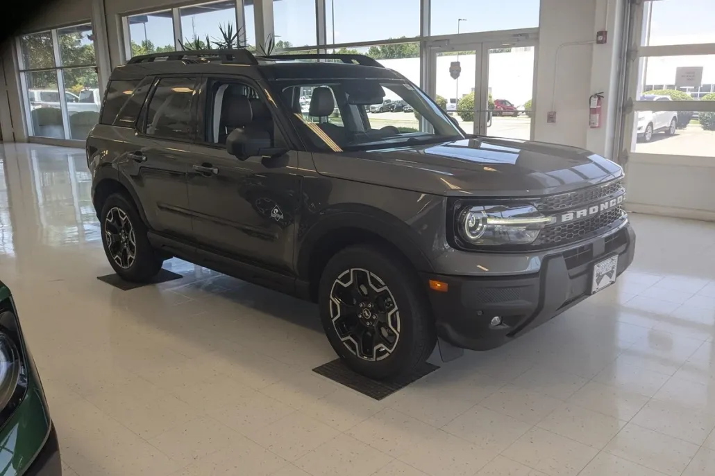 2025 Ford Bronco Sport Outer Banks photo 1