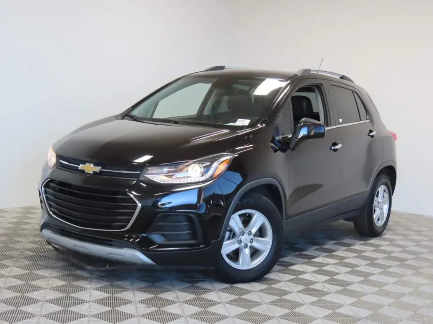 2020 Chevrolet Trax LT photo 1