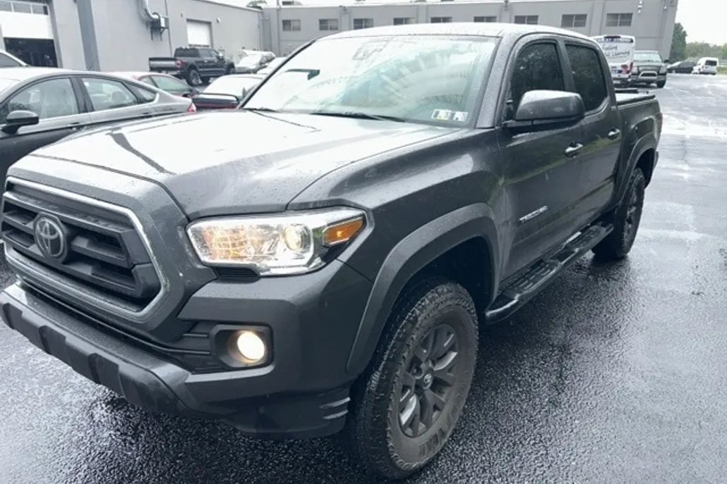 2023 Toyota Tacoma TRD Sport Double Cab photo 1