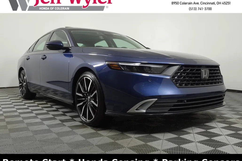 2023 Honda Accord Hybrid Touring photo 1