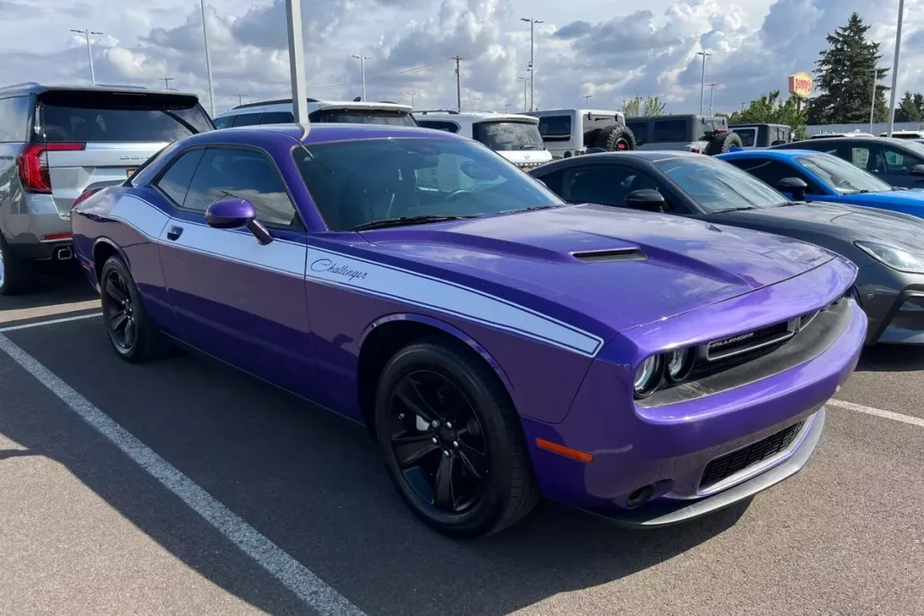 2023 Dodge Challenger SXT photo 1