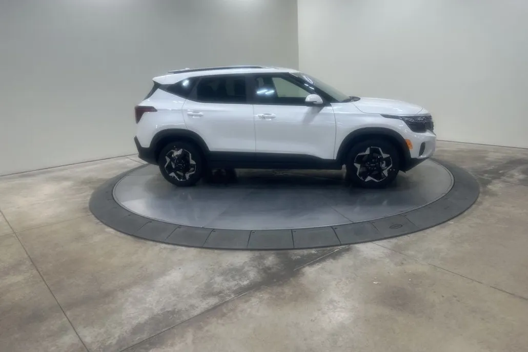 2026 Kia Seltos S photo 1