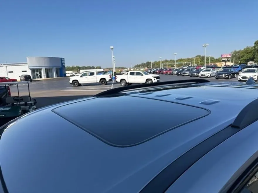 2023 Chevrolet Traverse RS photo 1