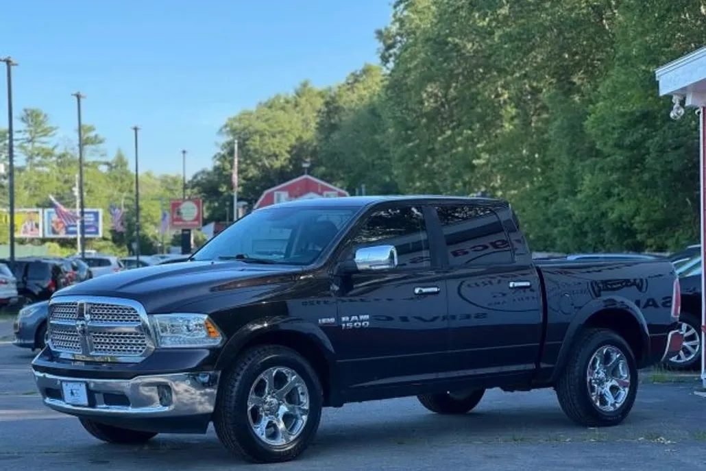 2016 Ram 1500 Laramie photo 1
