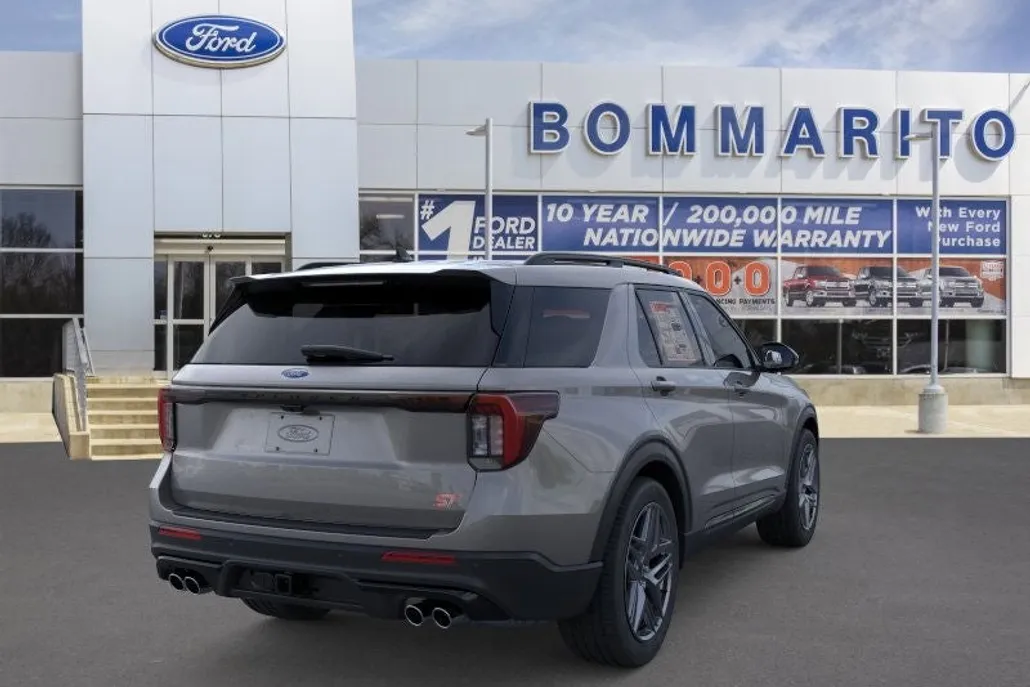 2025 Ford Explorer ST photo 1