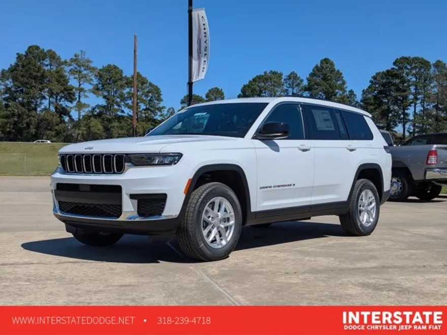 2025 Jeep Grand Cherokee Laredo photo 1