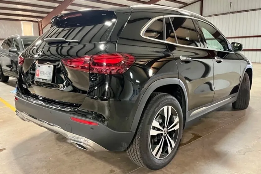 2025 Mercedes Benz GLA 250 photo 1