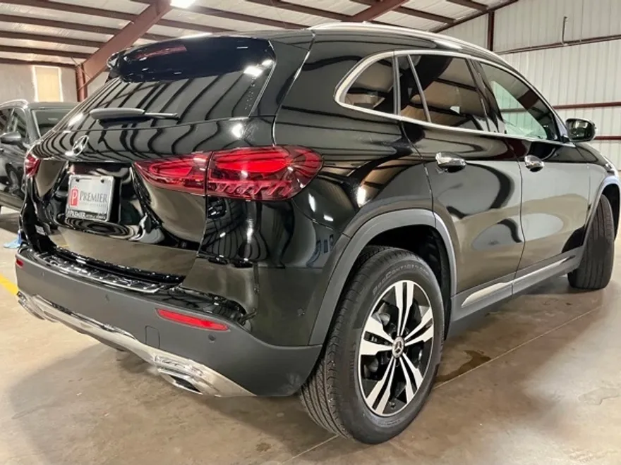 2025 Mercedes Benz GLA 250 photo 1