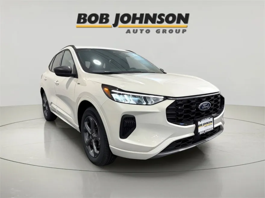 2024 Ford Escape ST-Line photo 1