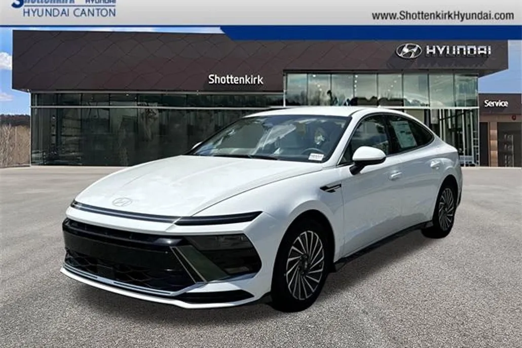 2025 Hyundai Sonata Hybrid SEL photo 1