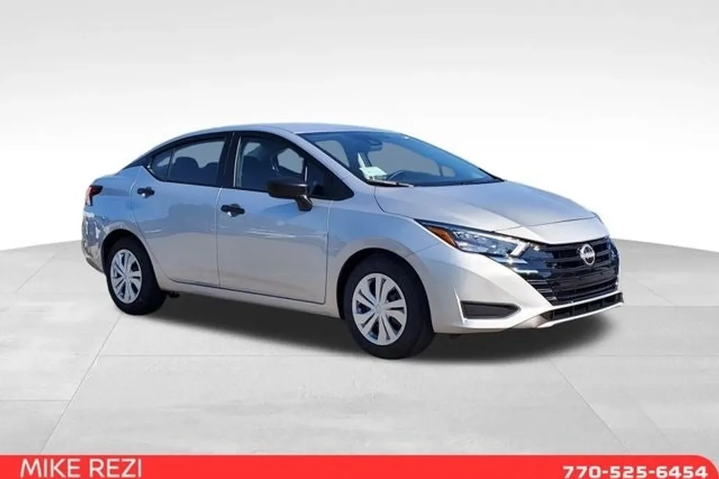 2025 Nissan Versa 1.6 S photo 1