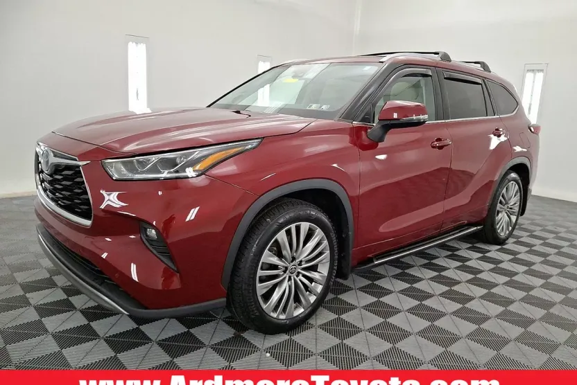 2022 Toyota Highlander Hybrid Platinum photo 1