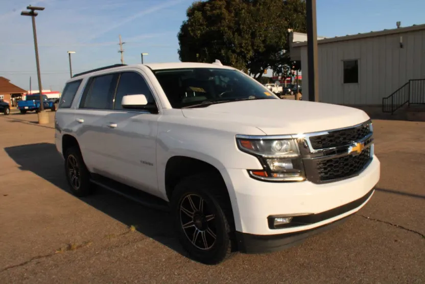 2020 Chevrolet Tahoe LT photo 1