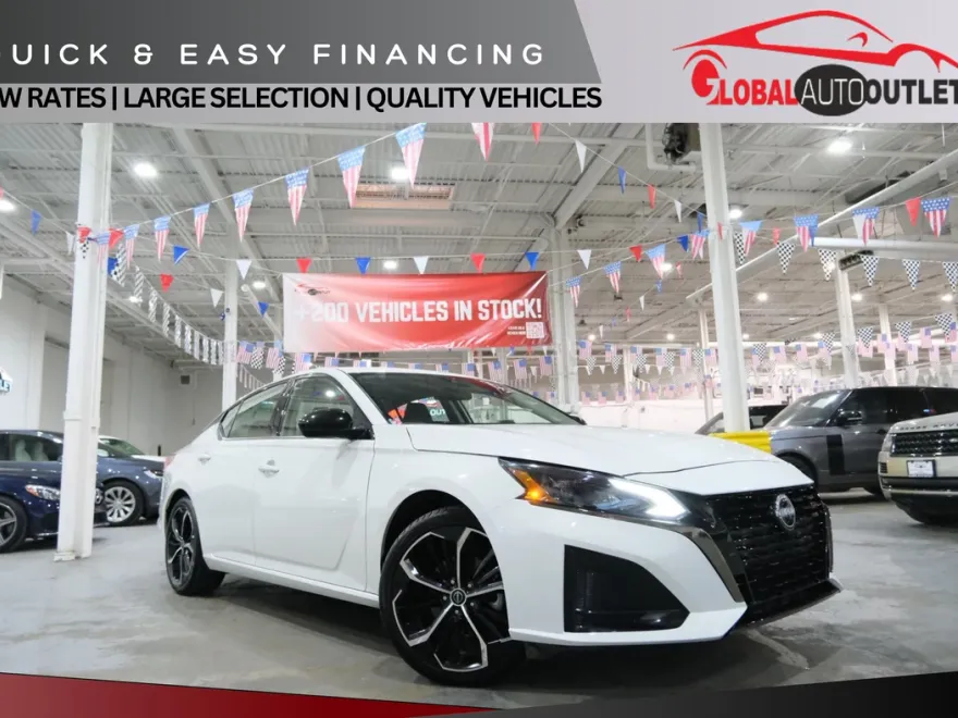 2024 Nissan Altima 2.5 SR photo 1