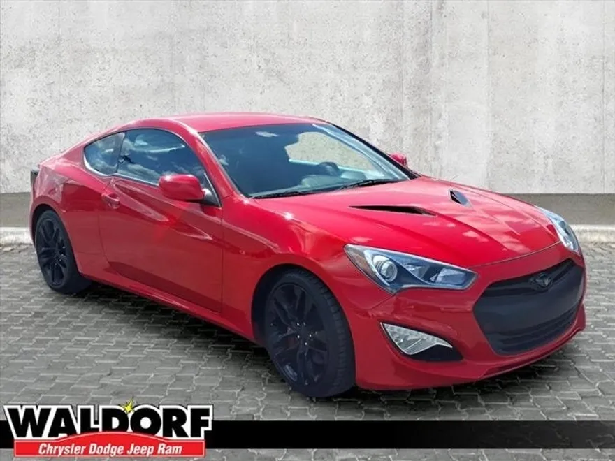 2013 Hyundai Genesis Coupe 3.8 R-Spec photo 1