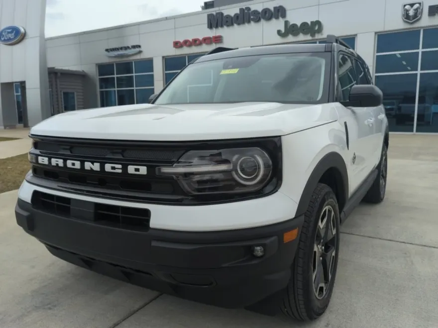 2024 Ford Bronco Sport Outer Banks photo 1