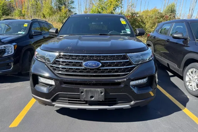 2020 Ford Explorer XLT photo 1