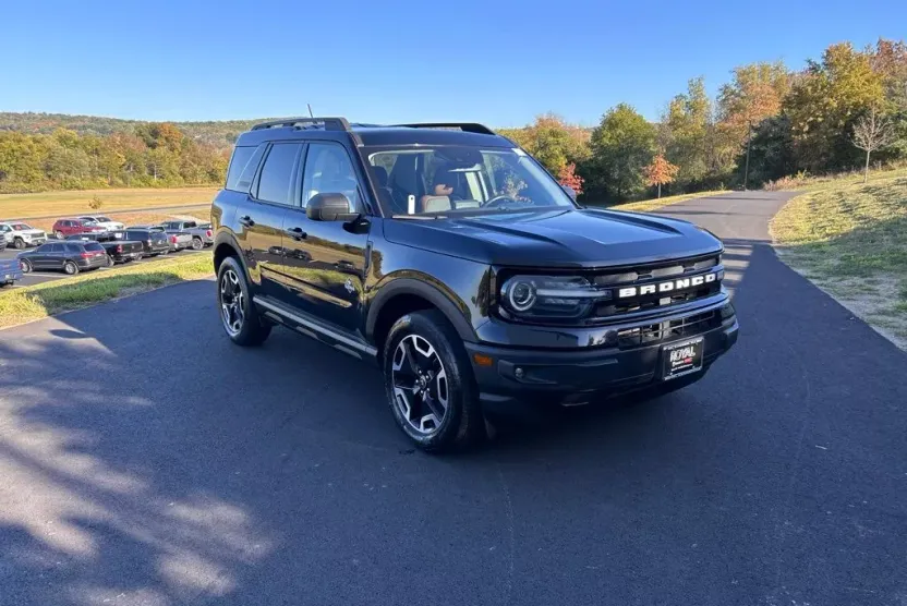 2021 Ford Bronco Sport Outer Banks photo 1