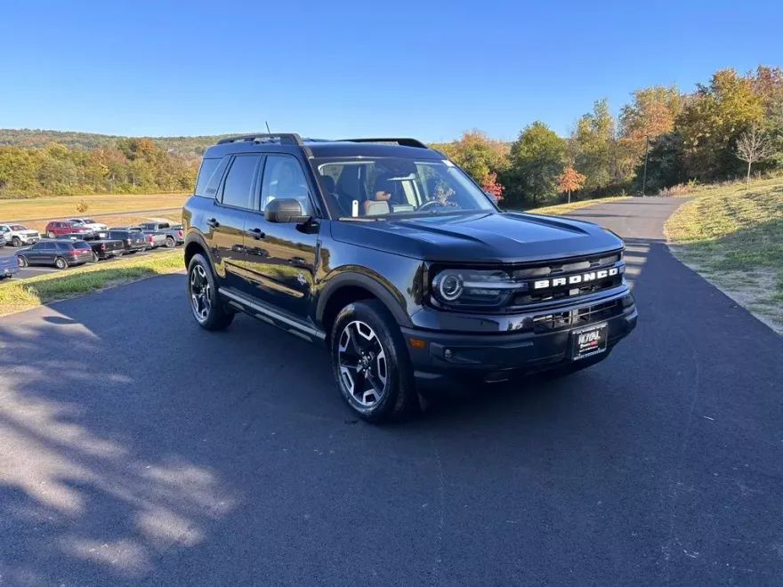 2021 Ford Bronco Sport Outer Banks photo 1