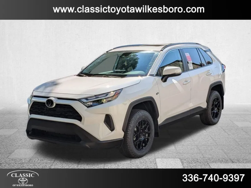 2025 Toyota RAV4 XLE photo 1