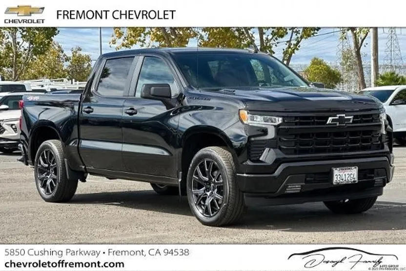 2025 Chevrolet Silverado RST photo 1