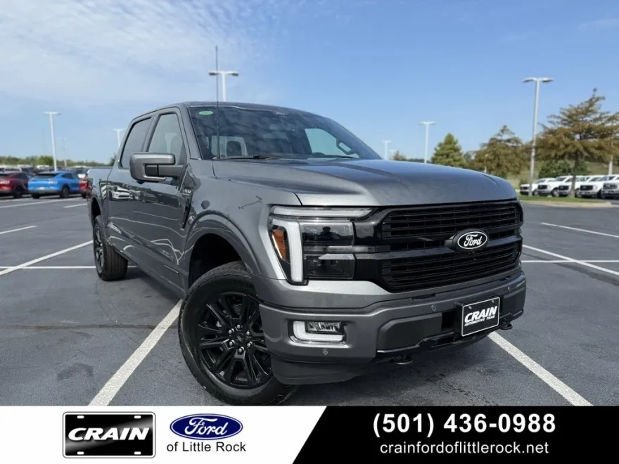 2025 Ford F-150 Platinum photo 1
