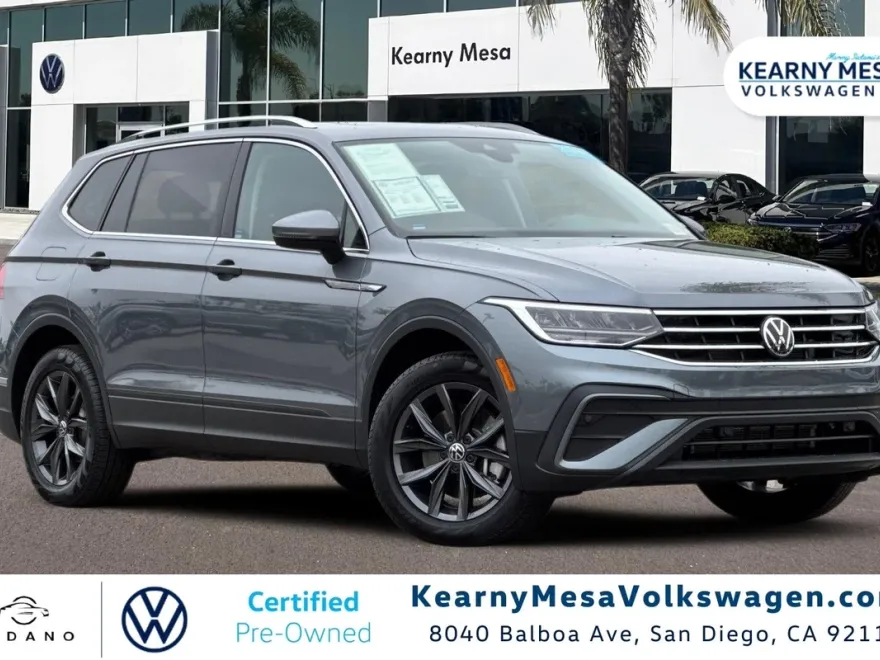 2023 Volkswagen Tiguan SE photo 1