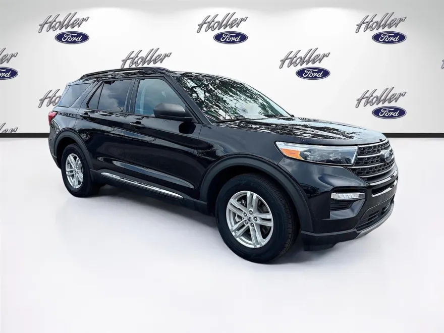 2024 Ford Explorer XLT photo 1