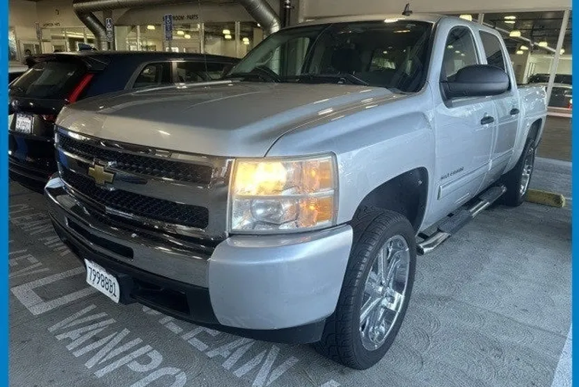 2011 Chevrolet Silverado 1500 LS photo 1