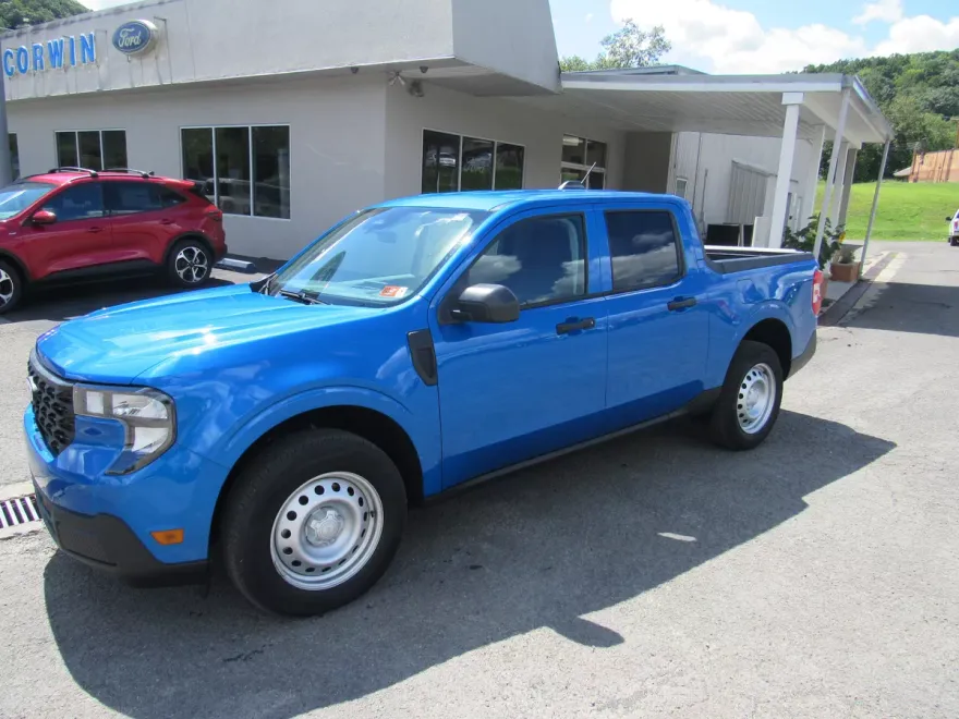 2025 Ford Maverick XL photo 1