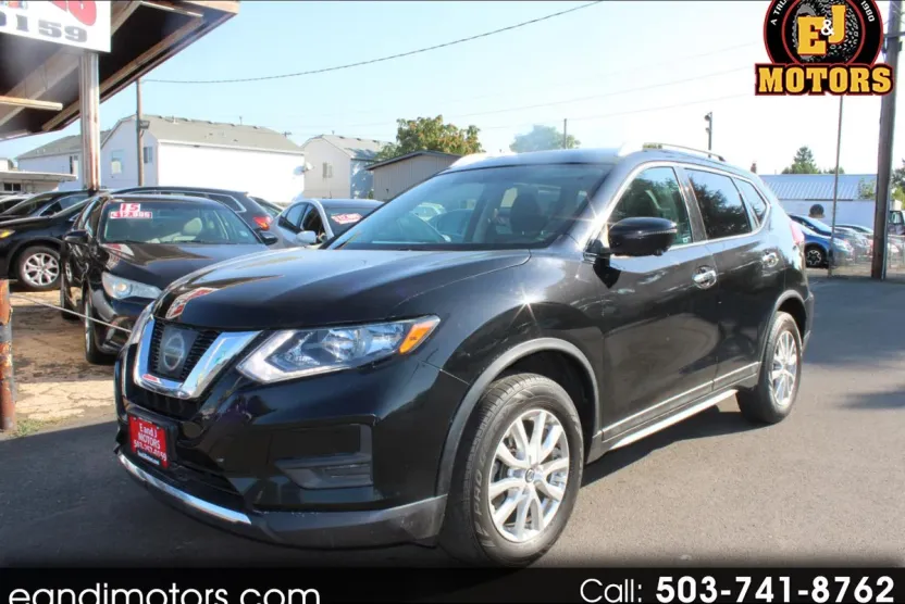 2017 Nissan Rogue AWD SV photo 1