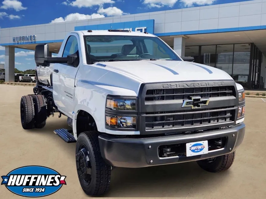 2024 Chevrolet Silverado 5500HD Work Truck photo 1