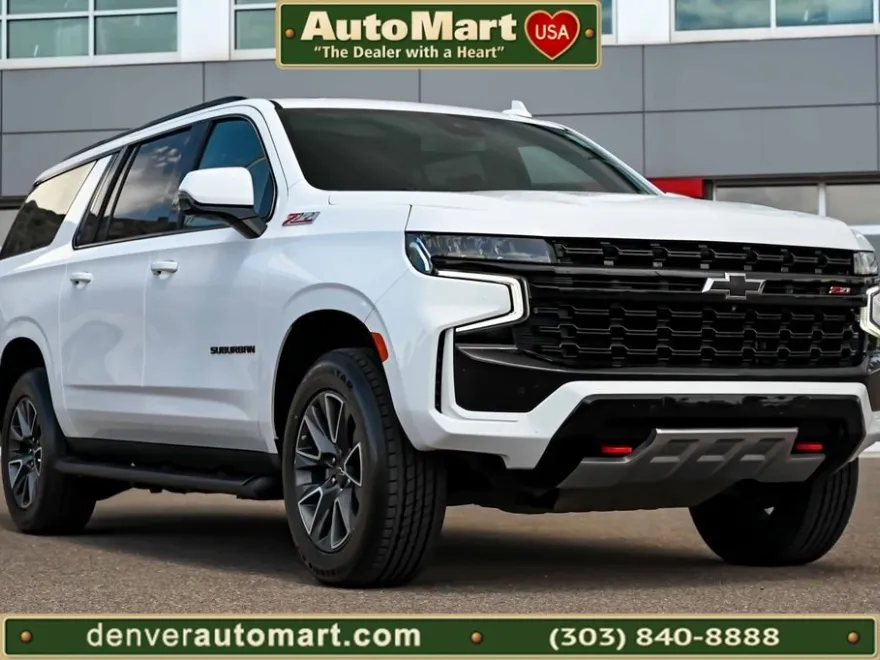 2024 Chevrolet Suburban Z71 photo 1