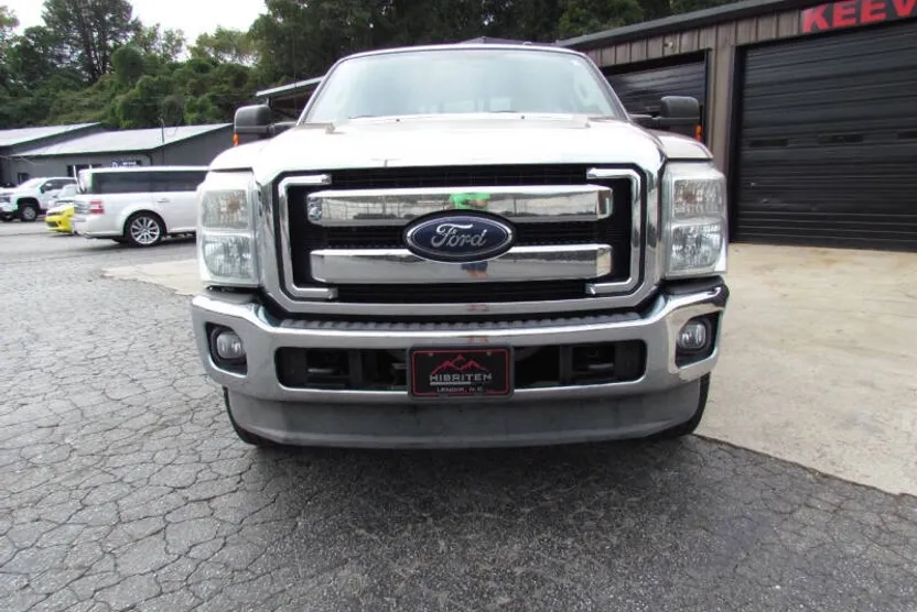 2013 Ford F-250 Lariat photo 1