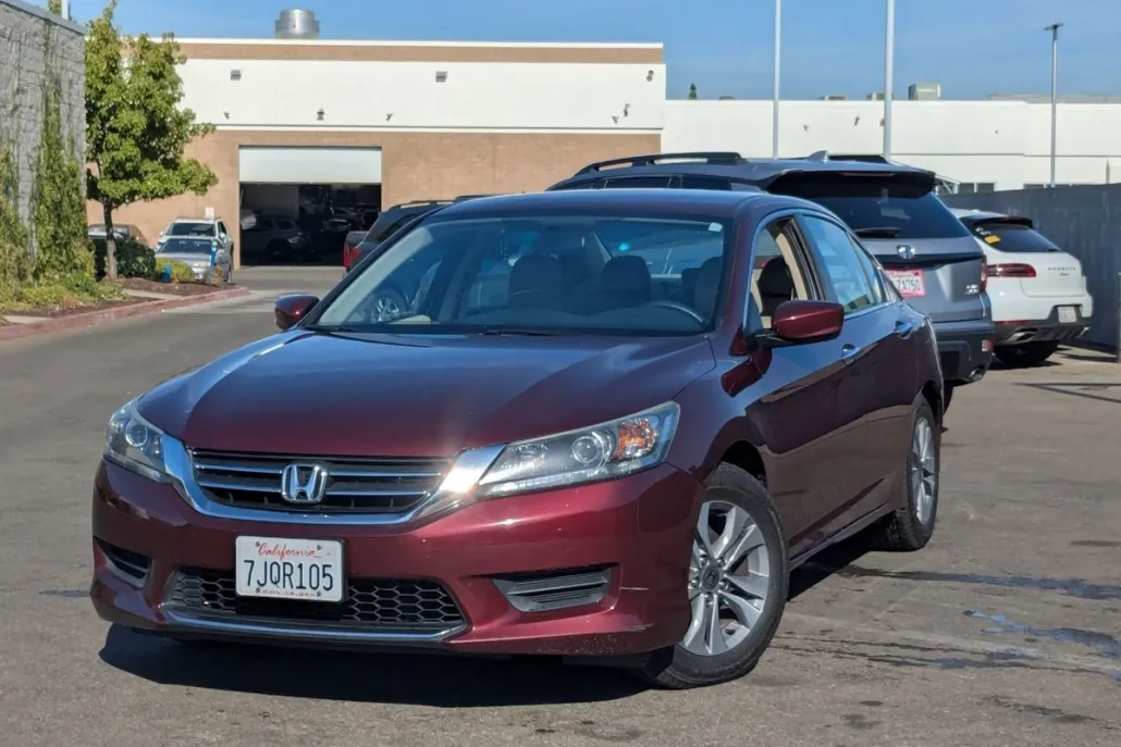 2015 Honda Accord LX photo 1