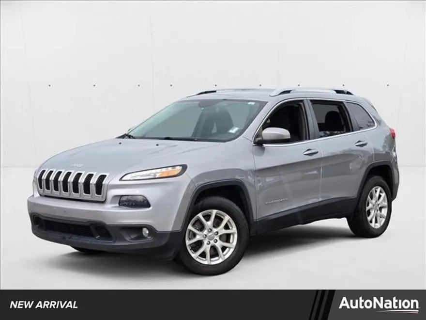 2016 Jeep Cherokee Latitude photo 1